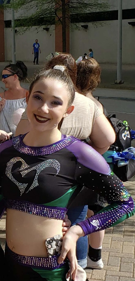 Elizabeth R Head Shot | Cheertyme.com